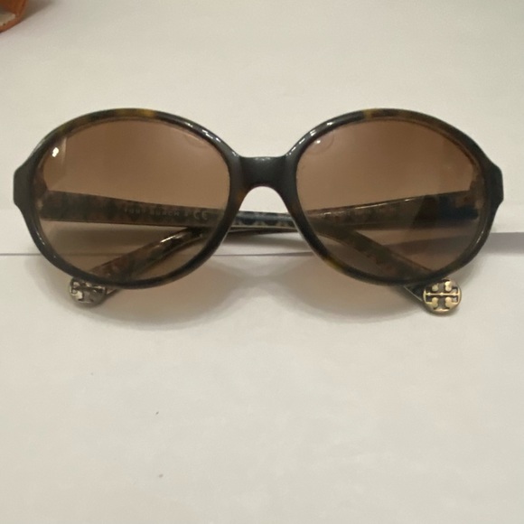 Vintage Authentic Tory Burch Sunglasses with Case - Picture 2 of 14